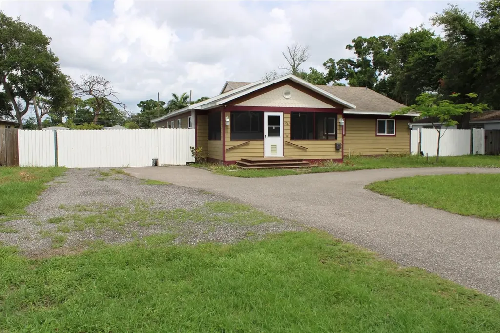 7987 63rd Street N Pinellas Park FL 33781