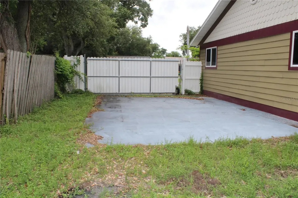7987 63rd Street N Pinellas Park FL 33781