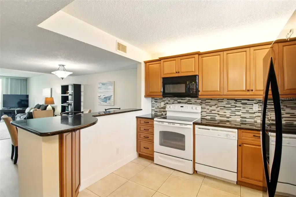 7625 Sun Island Drive S South Pasadena FL 33707