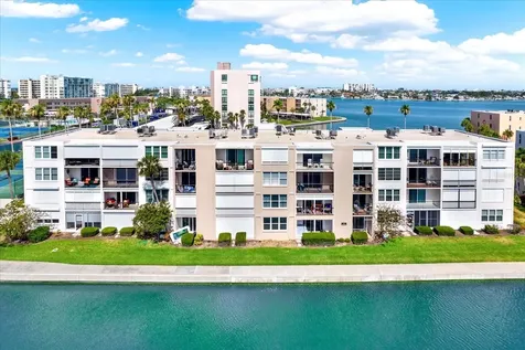 7625 Sun Island Drive S South Pasadena FL 33707