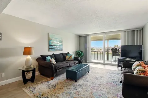 7625 Sun Island Drive S South Pasadena FL 33707
