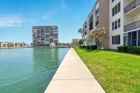 7625 Sun Island Drive S South Pasadena FL 33707
