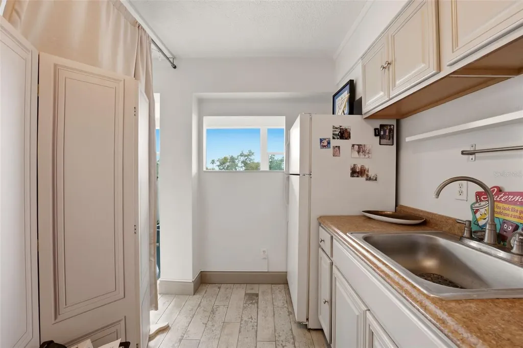 33 S Gulfstream Avenue Sarasota FL 34236