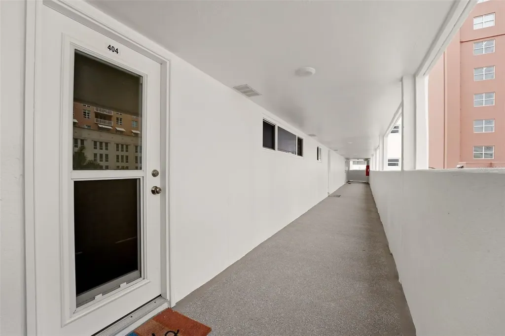 33 S Gulfstream Avenue Sarasota FL 34236