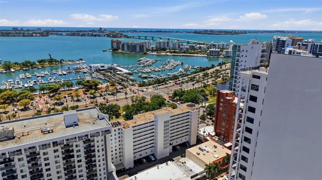 33 S Gulfstream Avenue Sarasota FL 34236