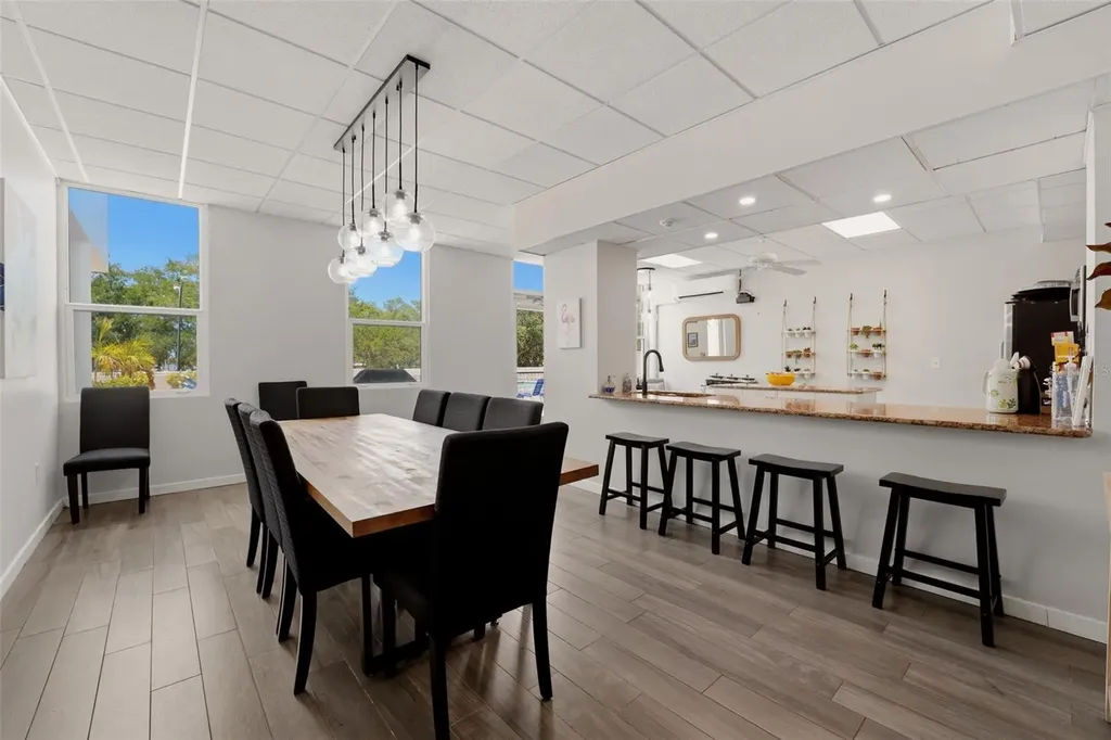 33 S Gulfstream Avenue Sarasota FL 34236