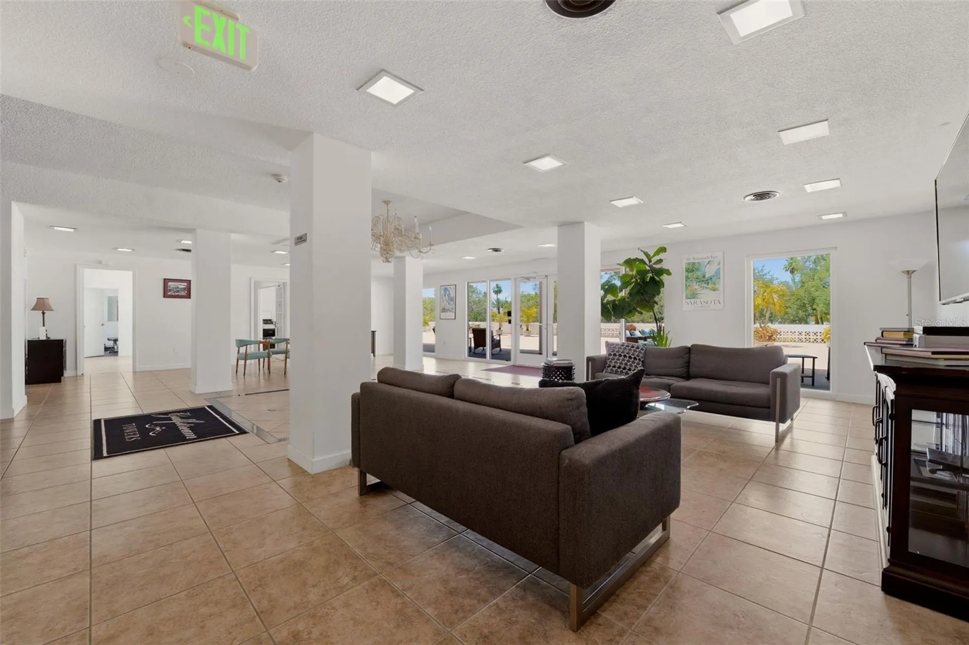 33 S Gulfstream Avenue Sarasota FL 34236