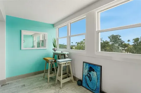 33 S Gulfstream Avenue Sarasota FL 34236