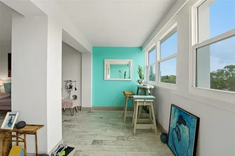 33 S Gulfstream Avenue Sarasota FL 34236
