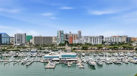 33 S Gulfstream Avenue Sarasota FL 34236
