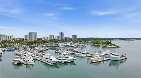 33 S Gulfstream Avenue Sarasota FL 34236