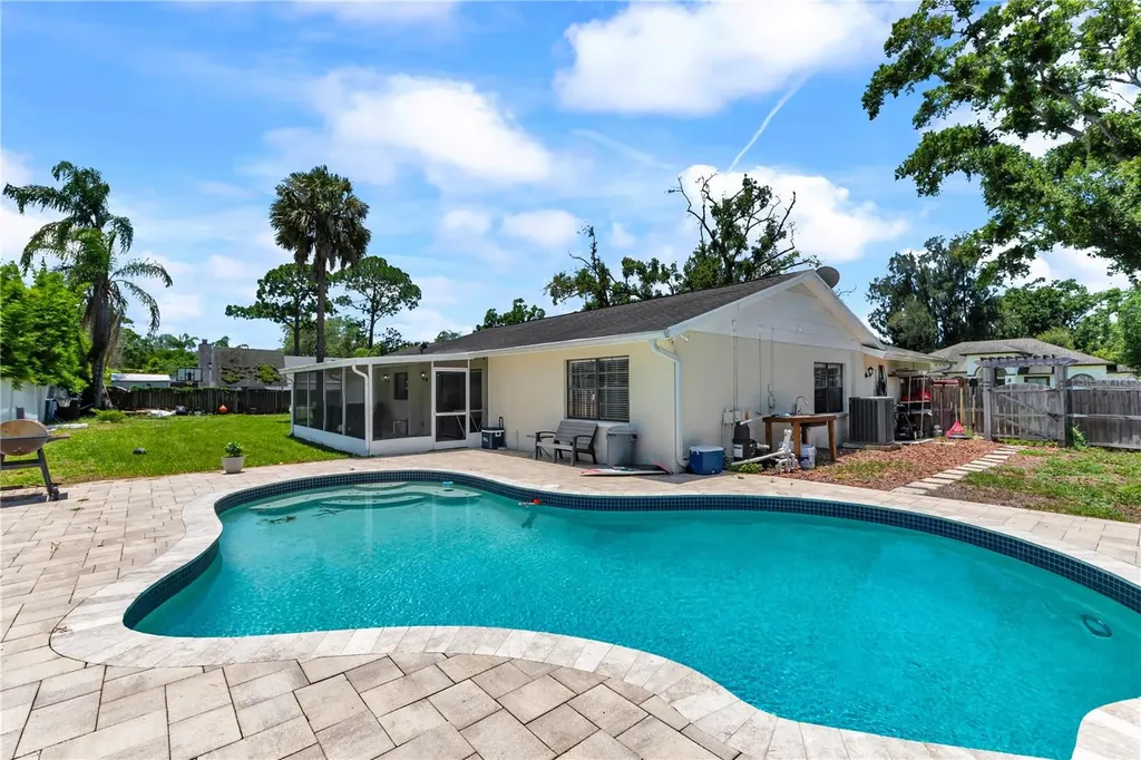 13603 Westshire Drive Tampa FL 33618