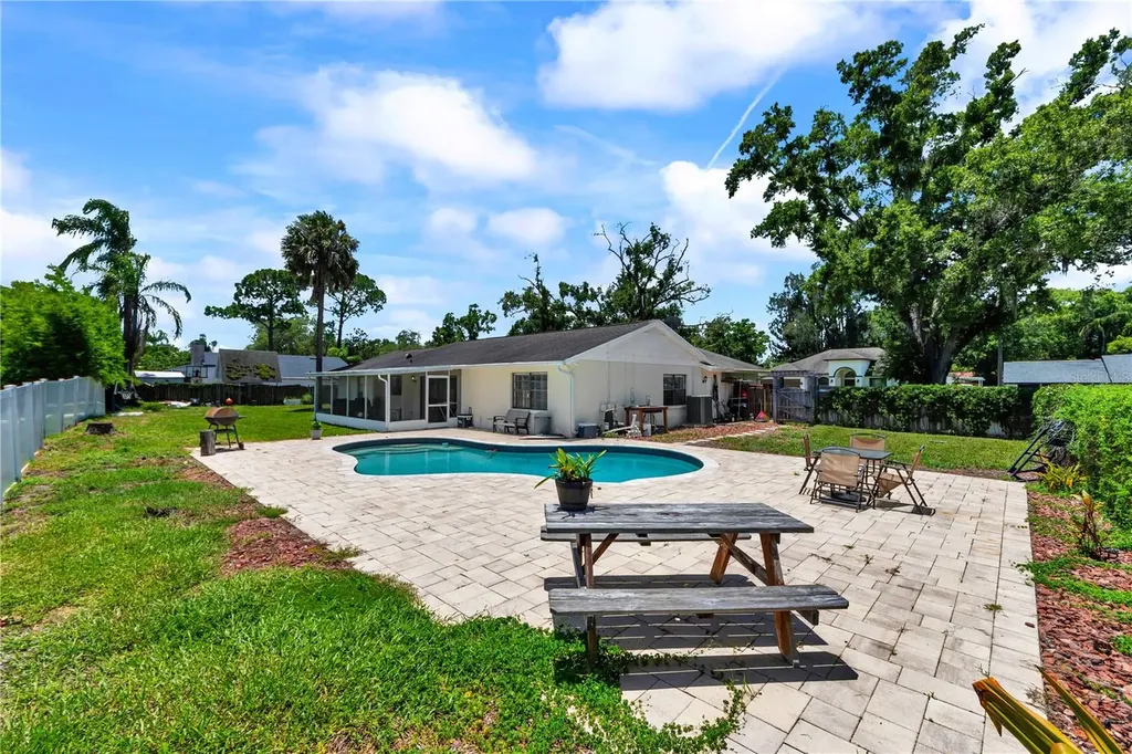 13603 Westshire Drive Tampa FL 33618
