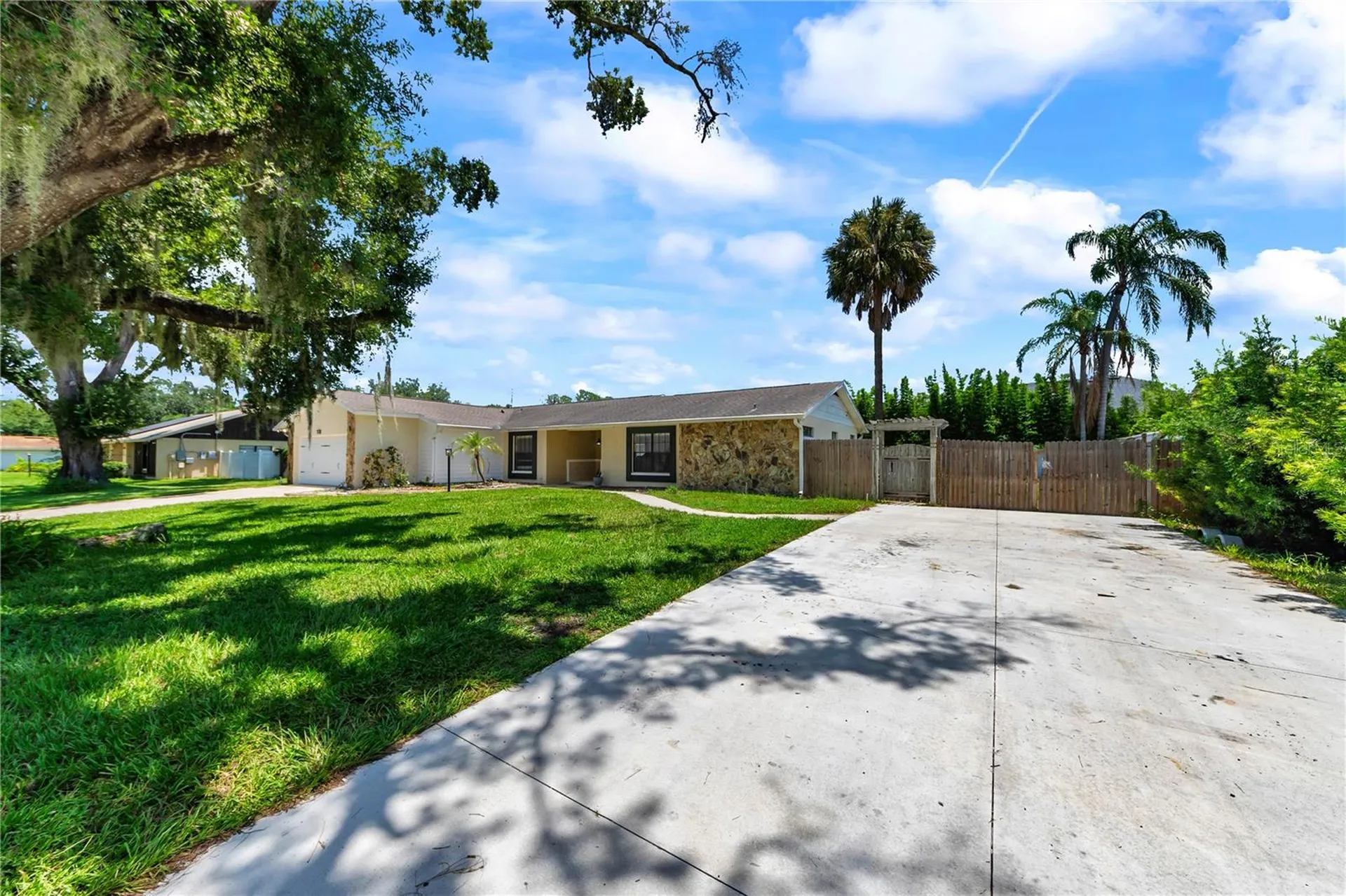 13603 Westshire Drive Tampa FL 33618