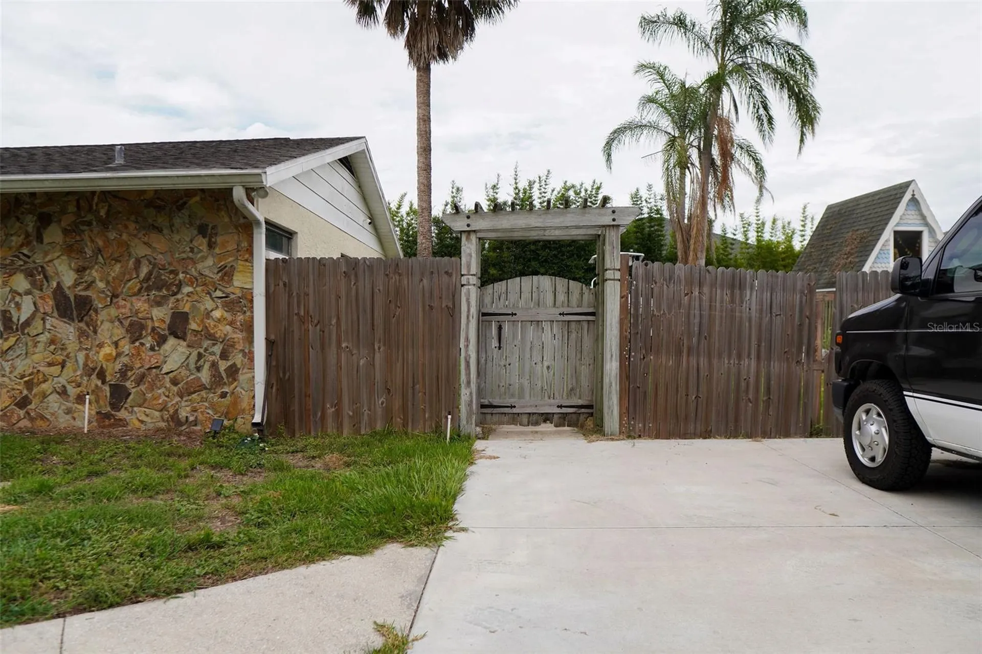 13603 Westshire Drive Tampa FL 33618