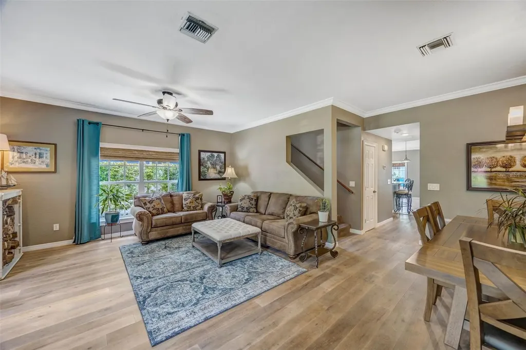 852 35th Avenue N St Petersburg FL 33704