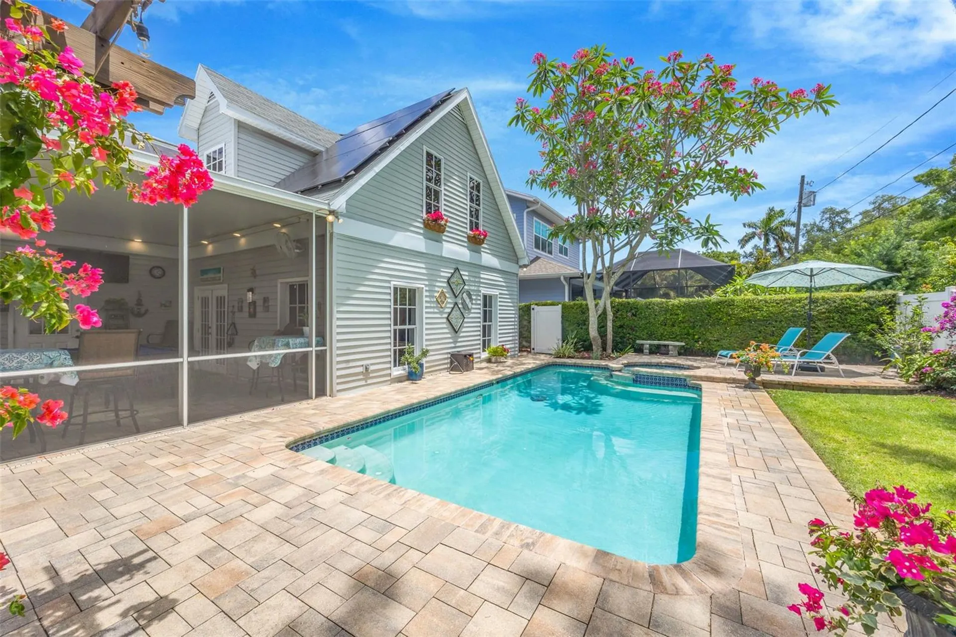 852 35th Avenue N St Petersburg FL 33704