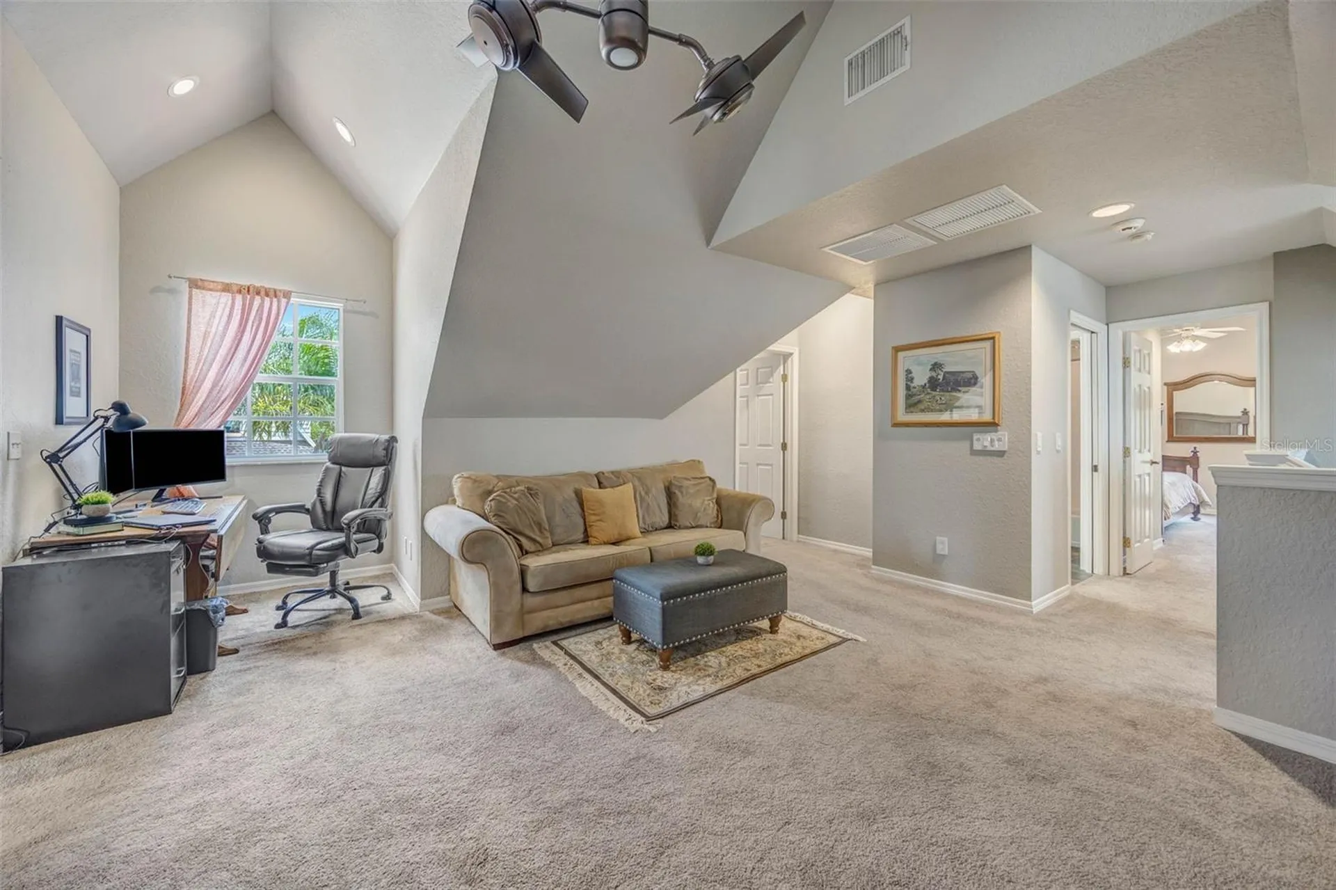 852 35th Avenue N St Petersburg FL 33704