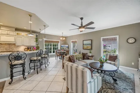 852 35th Avenue N St Petersburg FL 33704
