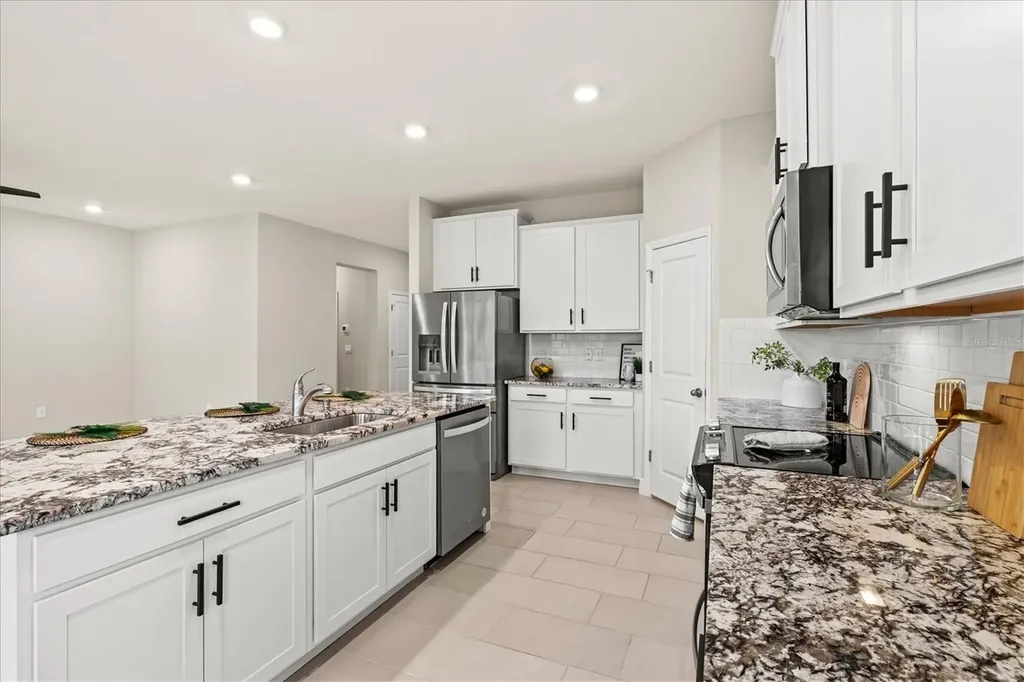 157 Bright Ibis Avenue Apollo Beach FL 33572