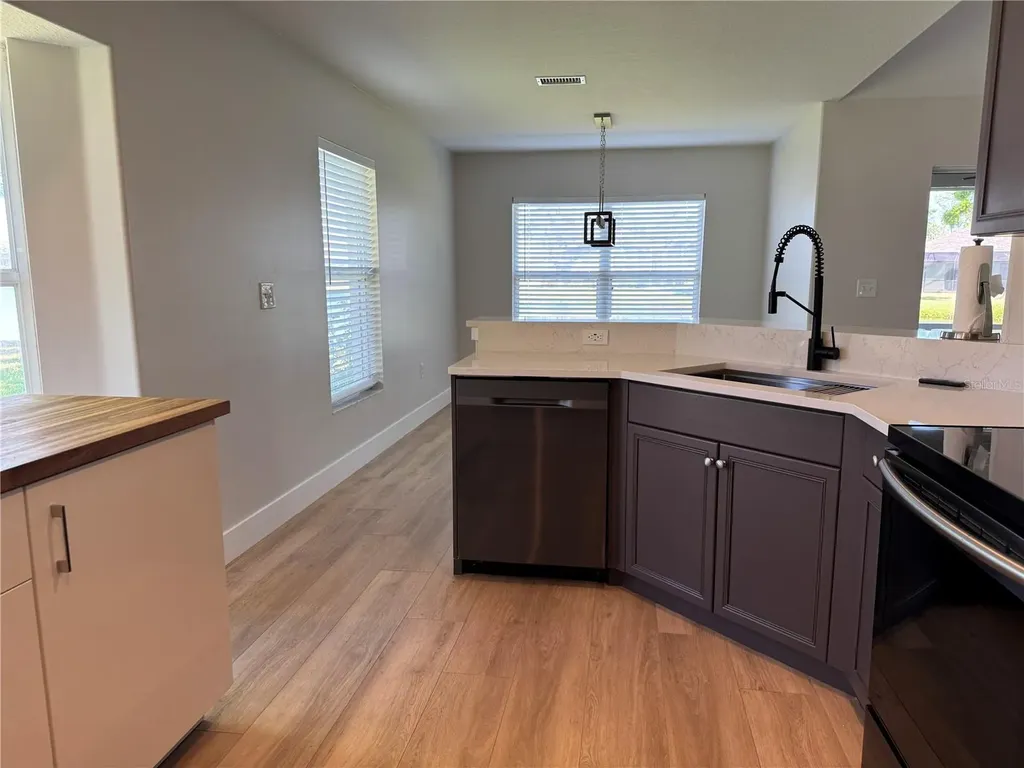 3709 62nd Avenue E Bradenton FL 34203