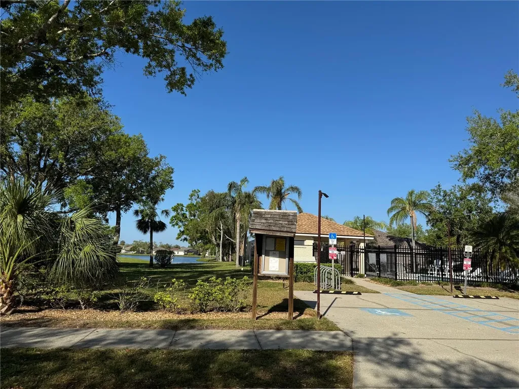 3709 62nd Avenue E Bradenton FL 34203