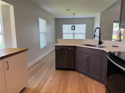 3709 62nd Avenue E Bradenton FL 34203