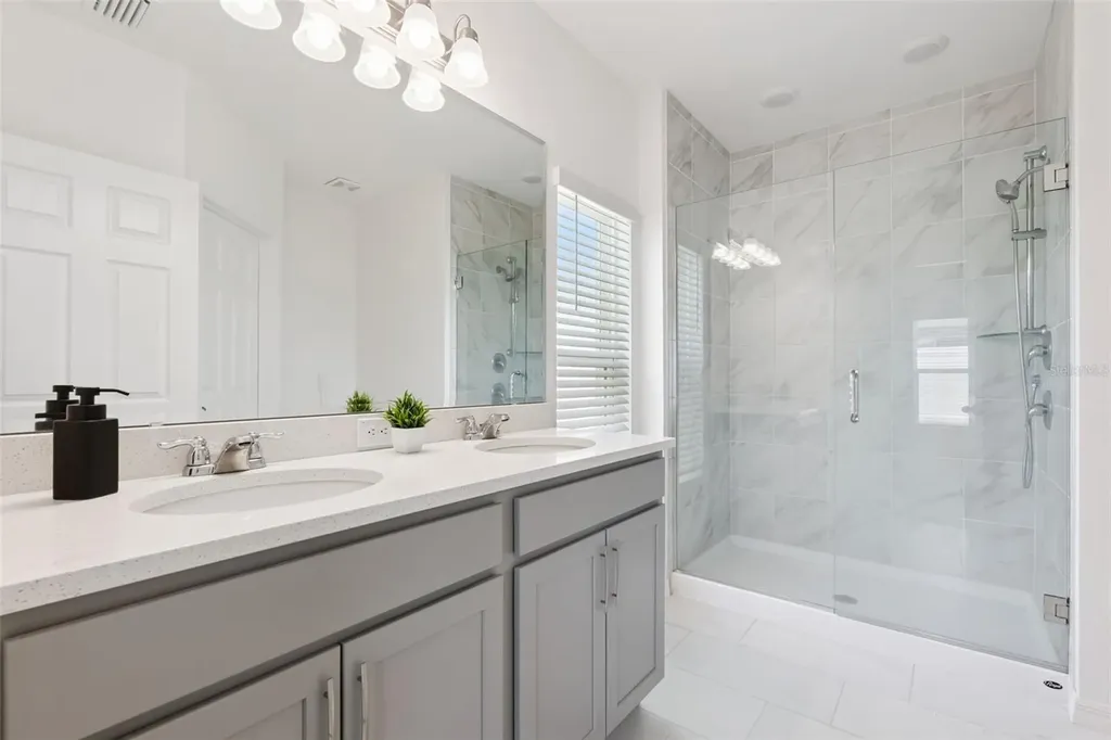 1833 Ross Hammock Avenue Groveland FL 34736