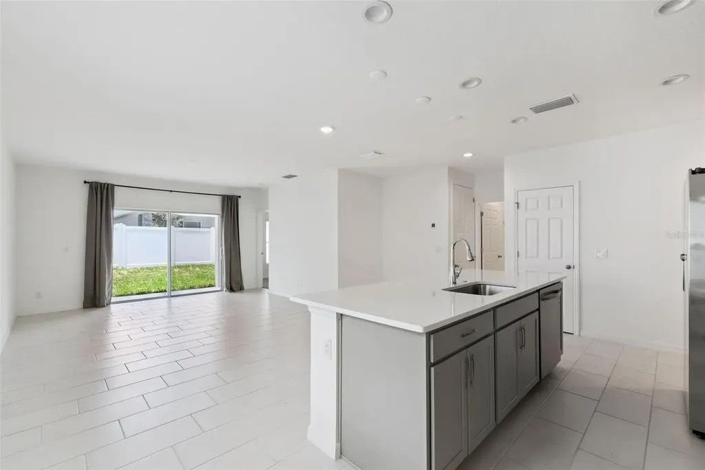 1833 Ross Hammock Avenue Groveland FL 34736