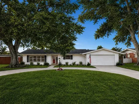 840 Piedmont Drive SE Winter Haven FL 33880