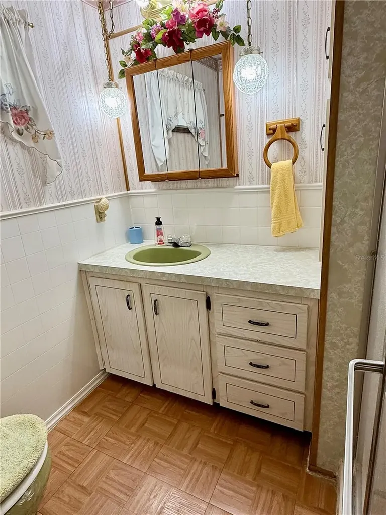 34115 Alamanda Drive N Pinellas Park FL 33781