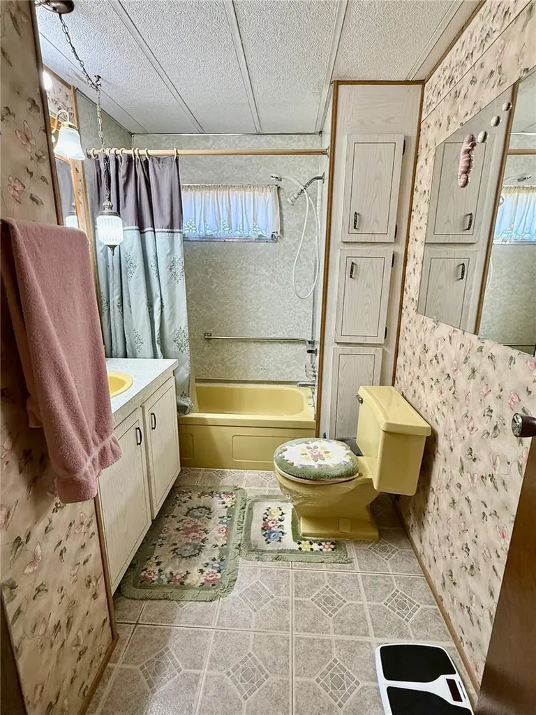 34115 Alamanda Drive N Pinellas Park FL 33781