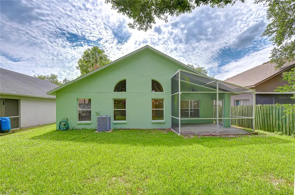 18927 Twinberry Drive Tampa FL 33647