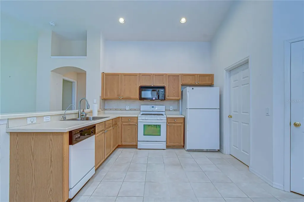 18927 Twinberry Drive Tampa FL 33647