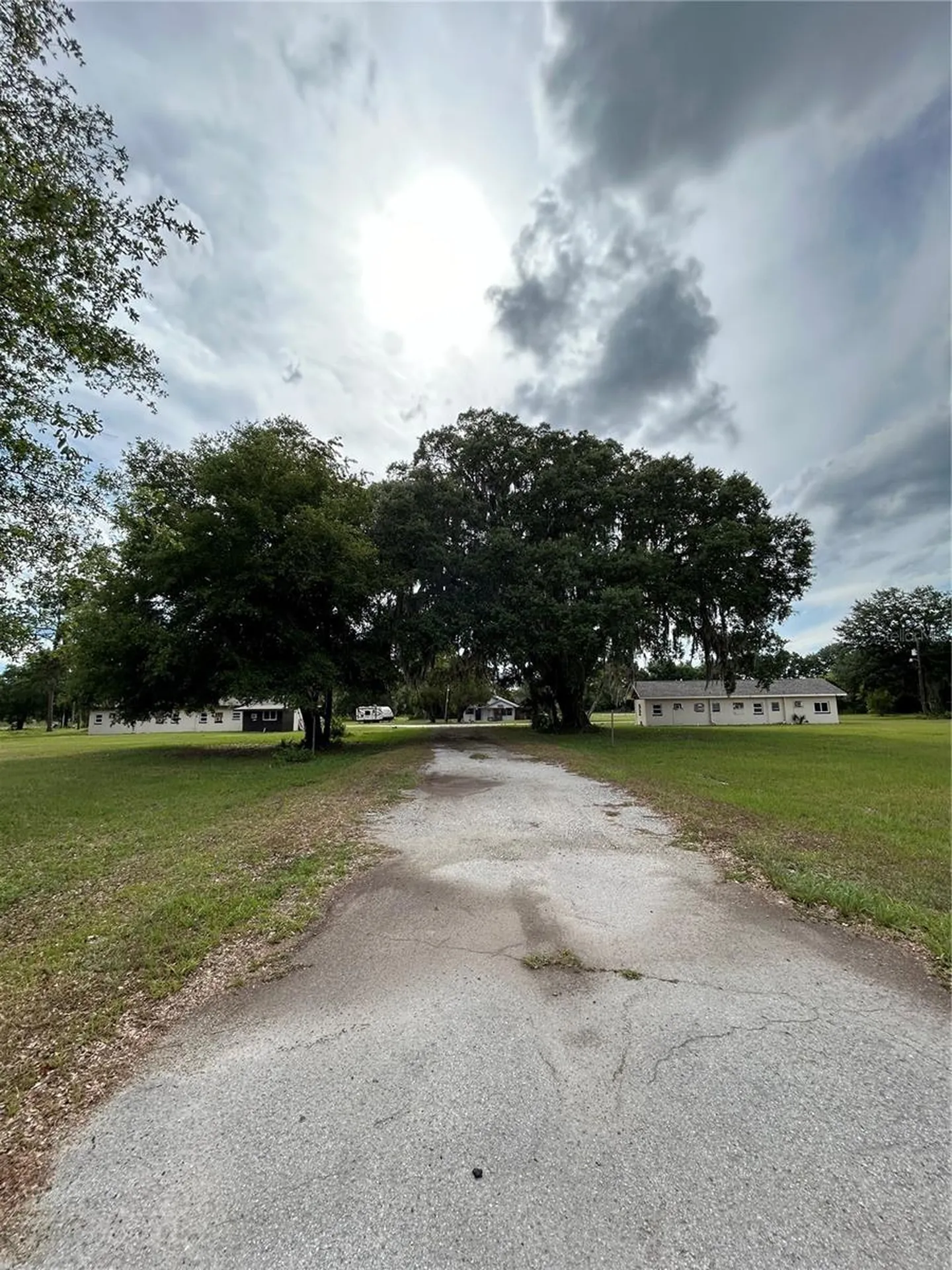 8010 SE Us Highway 301 Hawthorne FL 32640