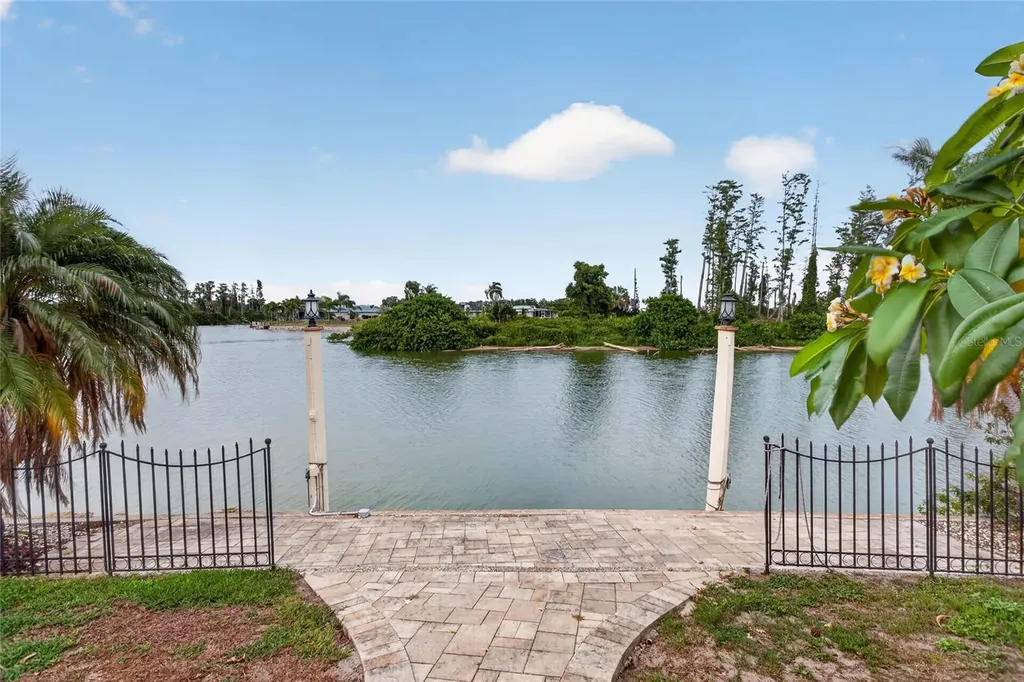 1411 Jacobson Circle Sun City Center FL 33573