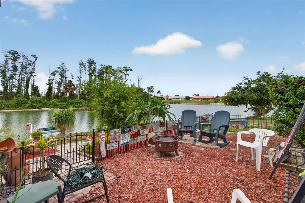 1411 Jacobson Circle Sun City Center FL 33573