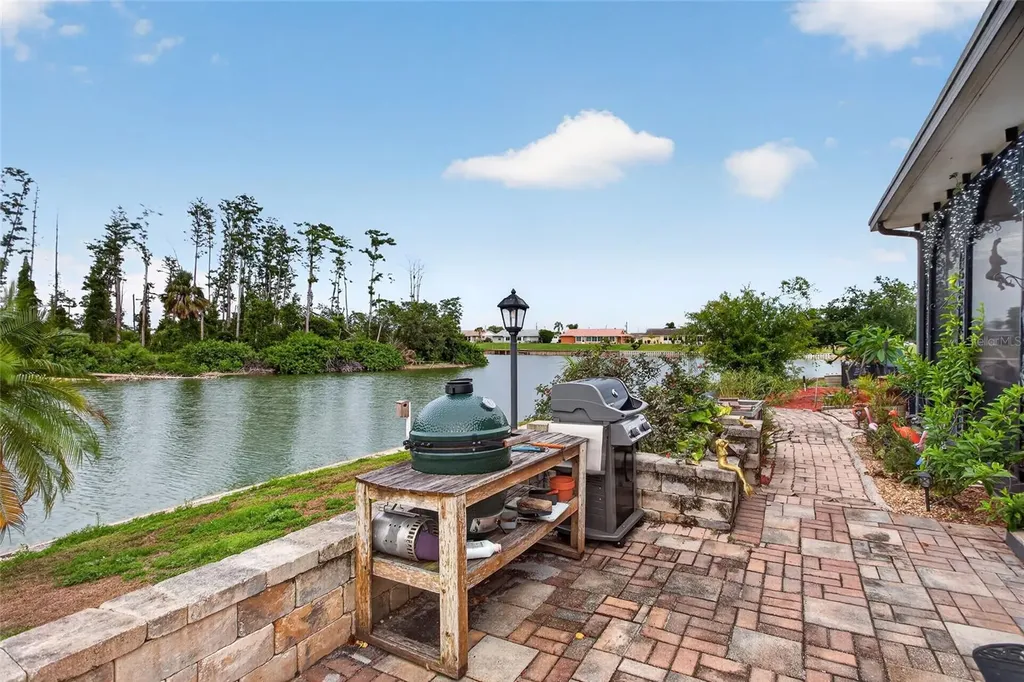 1411 Jacobson Circle Sun City Center FL 33573