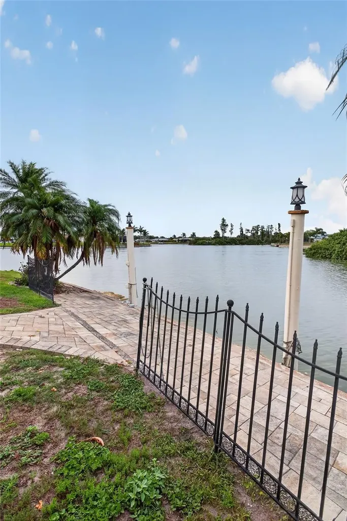 1411 Jacobson Circle Sun City Center FL 33573