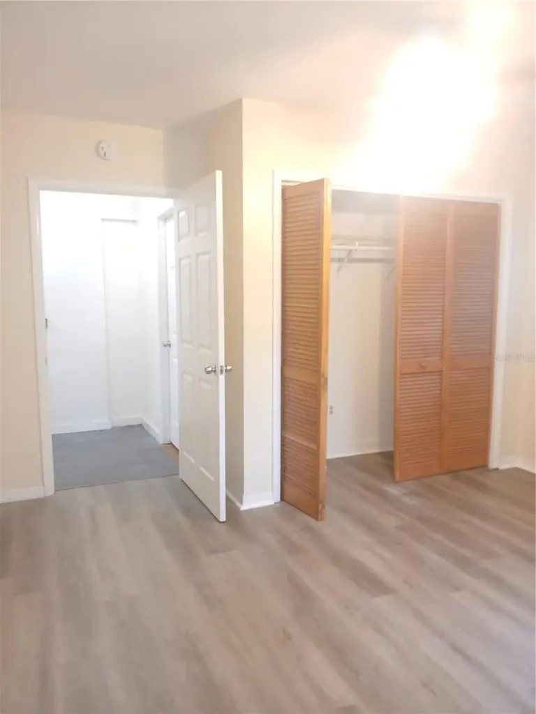 5410 70th Way N St Petersburg FL 33709