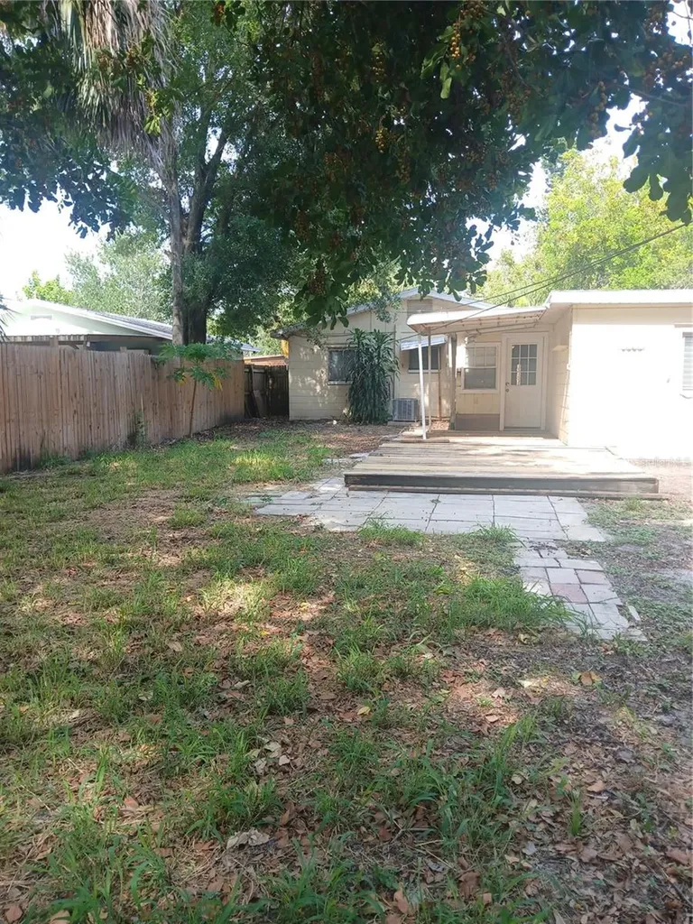 5410 70th Way N St Petersburg FL 33709