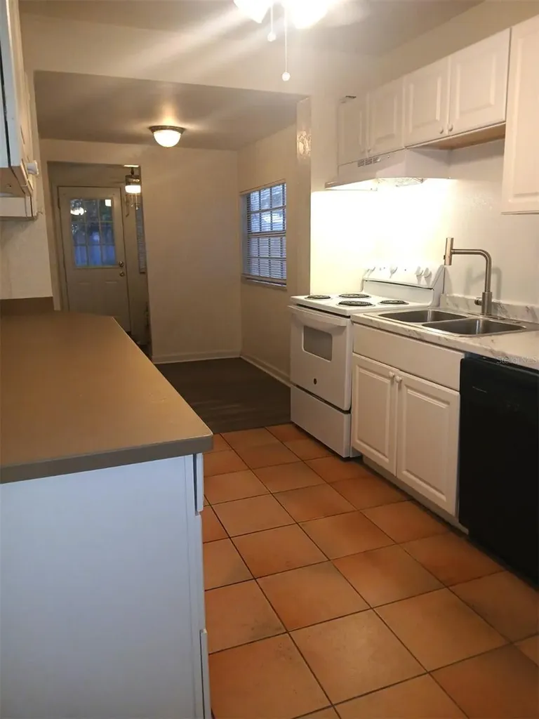 5410 70th Way N St Petersburg FL 33709
