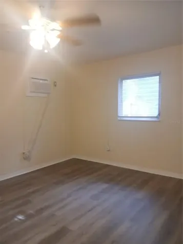 5410 70th Way N St Petersburg FL 33709