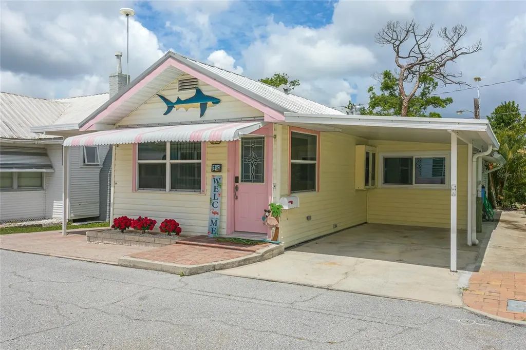 14 Lafayette Street Bradenton FL 34208