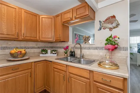 14 Lafayette Street Bradenton FL 34208