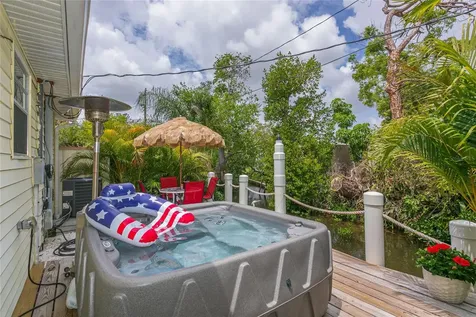 14 Lafayette Street Bradenton FL 34208