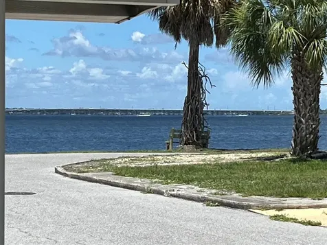 14 Lafayette Street Bradenton FL 34208