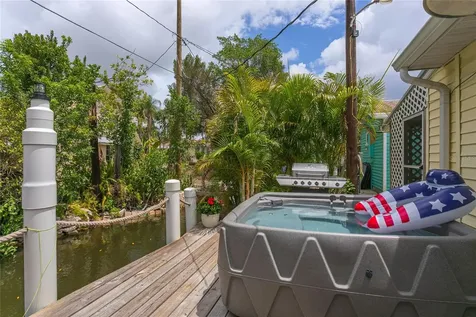 14 Lafayette Street Bradenton FL 34208