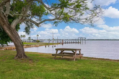 14 Lafayette Street Bradenton FL 34208