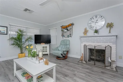 14 Lafayette Street Bradenton FL 34208